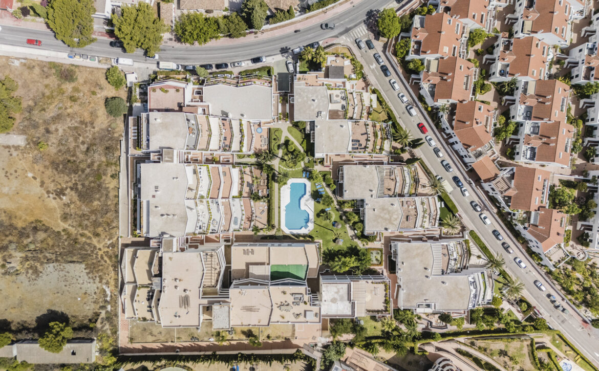 apartments in nueva andalucia