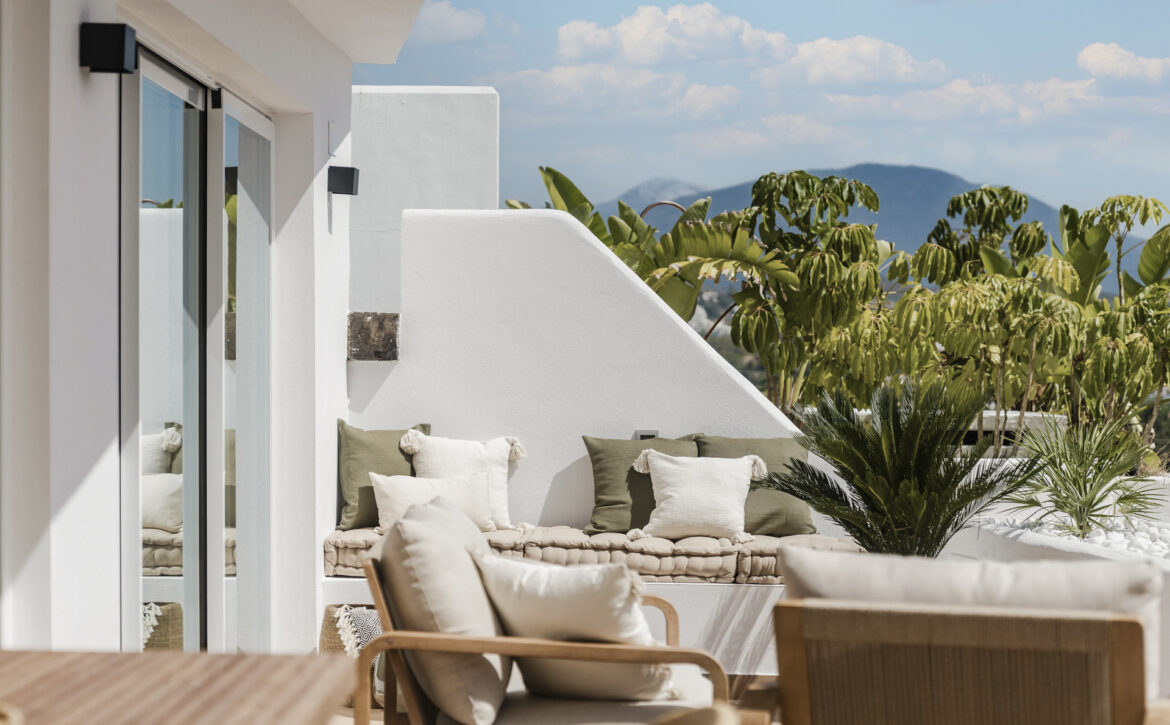 apartments in nueva andalucia