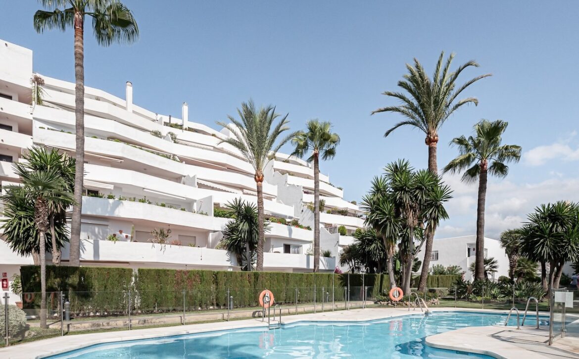 Apartment in Jardines de Andalucia, Marbella